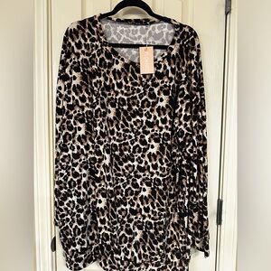 NWT size 24w women’s leopard print top.